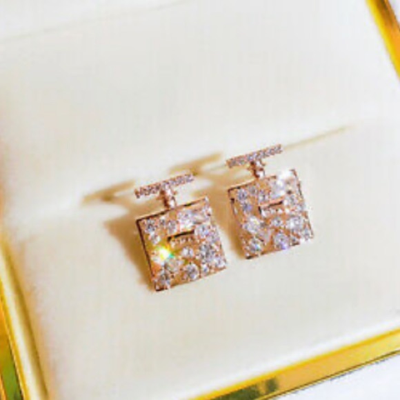 New 18k rose gold plated luxury earrings - Picture 3 of 5